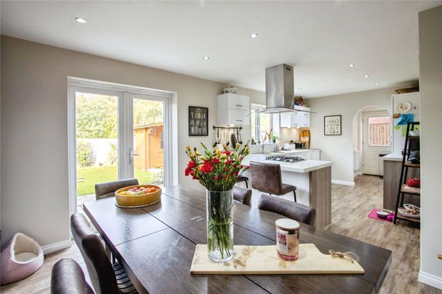 40, Rosewood Drive, West Yorkshire photo 3