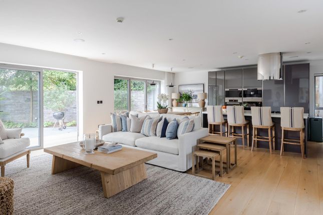 5, Sunnyside, Wimbledon photo 3