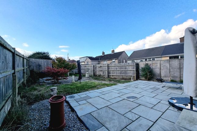 33 Heol Tegfryn, Bridgend photo 4