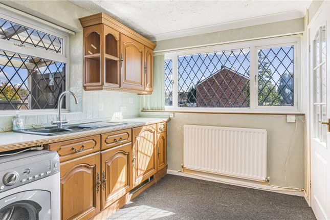 8, Silver Walk, Warwickshire photo 2