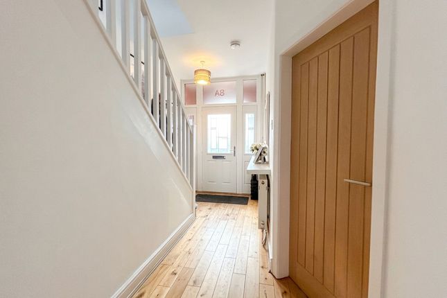 8a Edge Fold Road, Manchester photo 2