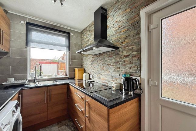 99, Barlborough Road, Chesterfield photo 4