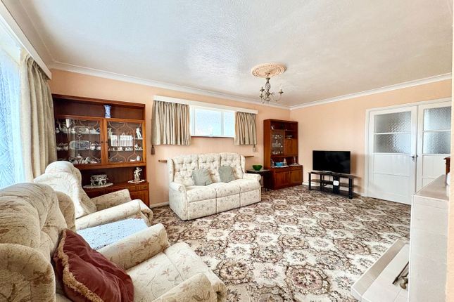 54, The Gorseway, Bexhill-on-Sea photo 3