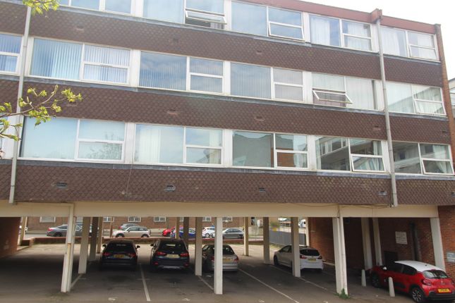 Flat for sale in Hollow Lane, Hitchin