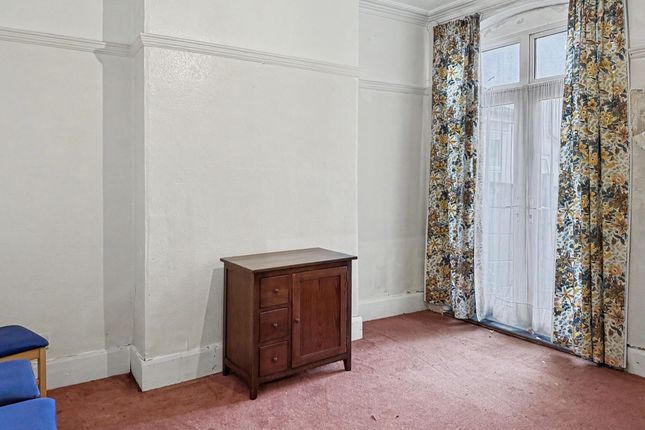 120 Yardley Wood Road, Birmingham photo 5