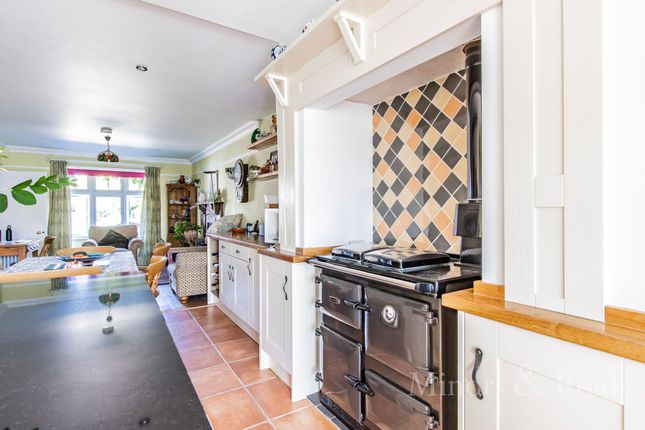 28 Blofield Road, Norwich photo 3