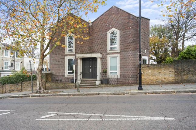 Property to rent in Hampstead Lane, Highgate Village