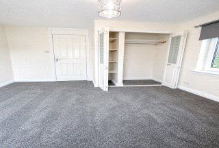 16, May Gardens, Hamilton photo 5