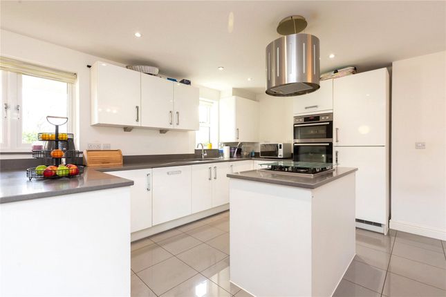 5, Bluebell Crescent, Woodley photo 4