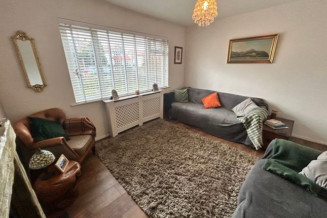 40, Glan Y Mor Road, Penrhyn Bay photo 3