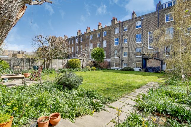 36c, Surrey Square, London photo 3