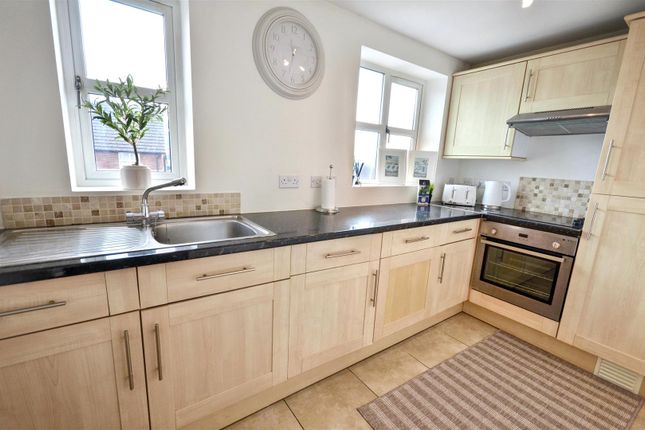 9, Derrington Place Oulton Road, Stone photo 3