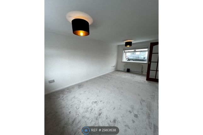 Heron Place, Johnstone photo 2