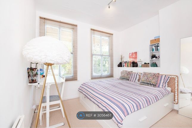 Flat, Downside Crescent, London photo 5