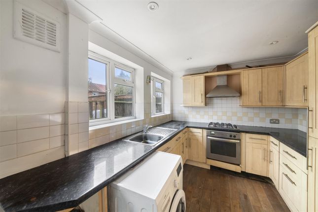 72, Stratford Road, Hayes photo 3