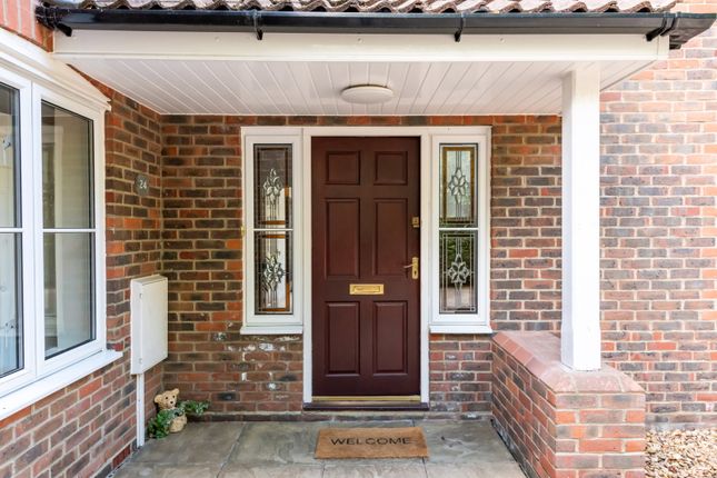 24, Ravel Close, Milton Keynes photo 3