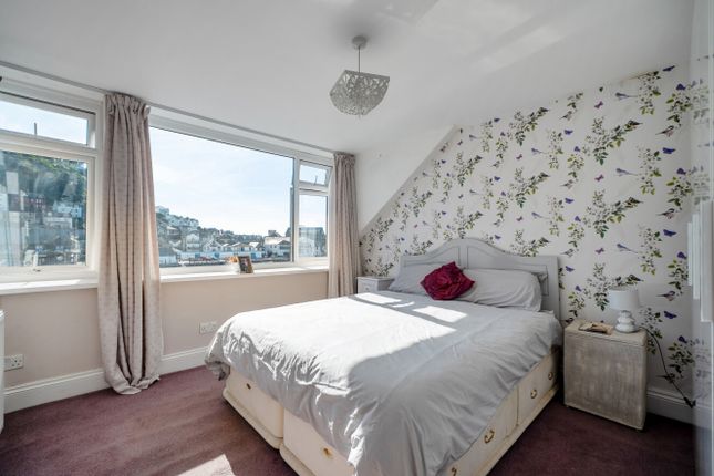 Dilkoosha,, Top Floor Apartment, West Looe photo 4