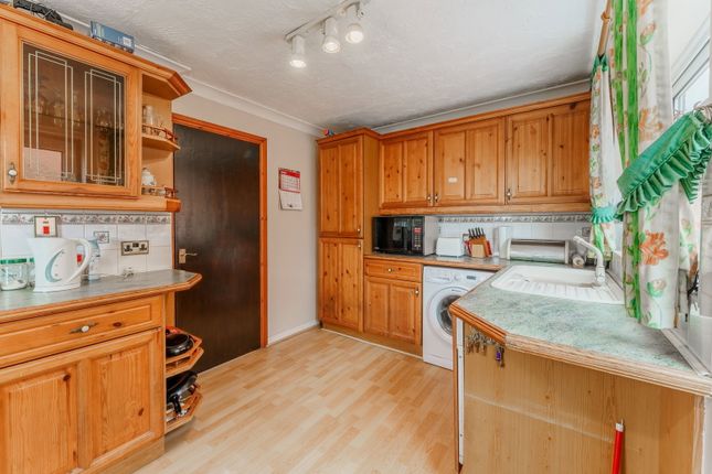 18, Sandway Drive, Selby photo 4