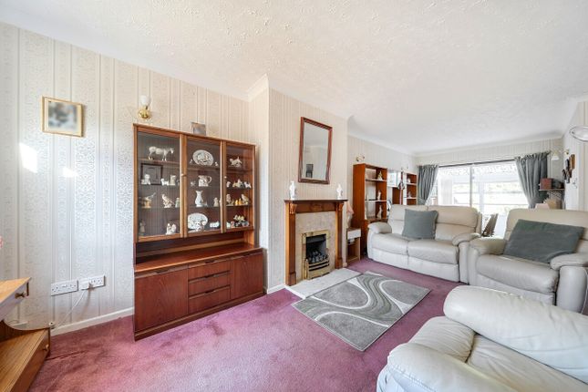 95, Duchess Way, Swindon photo 2