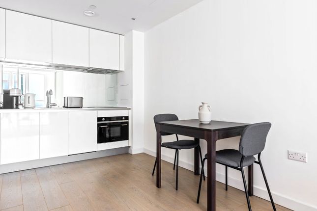 Flat for sale in Sky Gardens, Wandsworth Road, Vauxhall, London