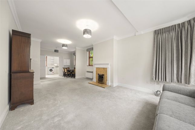 Flat 14, Victoria Place,, Esher Park Avenue, Surrey photo 4
