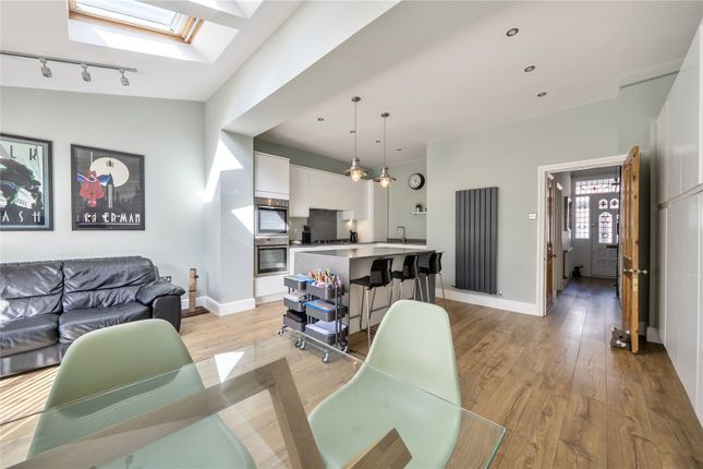 38, Park View Crescent, New Southgate photo 4