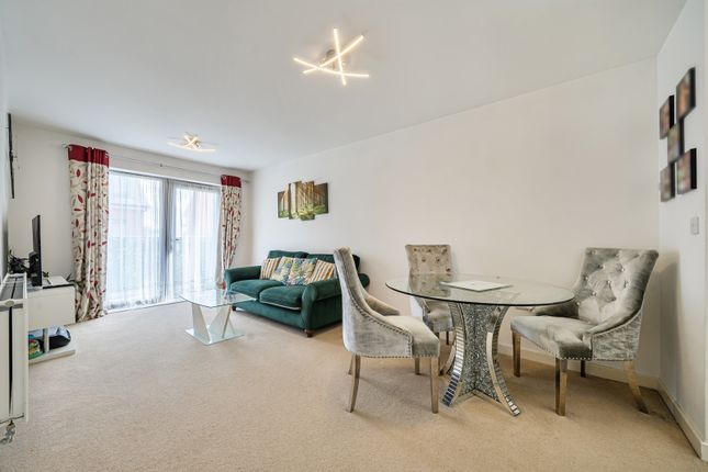 83, Discovery Drive, Kent photo 2