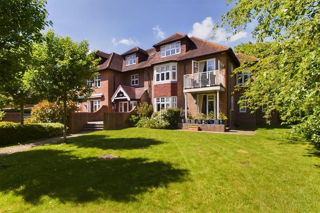 Thumbnail Flat for sale in Ladygrove, Chestnut Avenue, Chichester