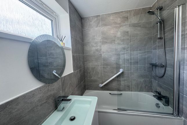 9, Batchelor Close, AYLESBURY photo 5