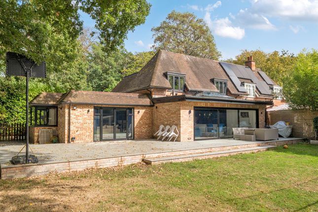 2, Foxholm Cottage, Byfleet Road, Cobham photo 2