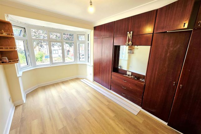 46, Currey Road, Greenford photo 4