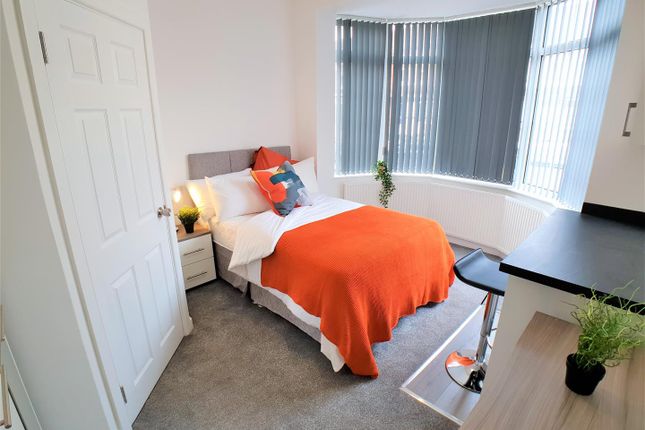 Room to rent in Douglas Road, Acocks Green, Birmingham