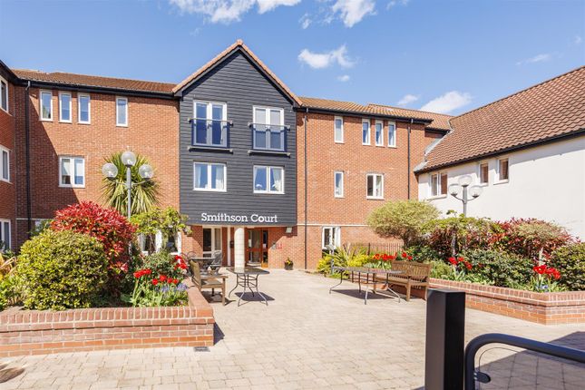 Flat_19_Smithson_Court__2.Jpg