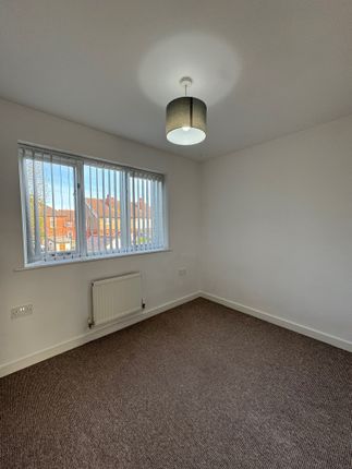 Town house to rent in Hamilton Mews, Town Centre, Doncaster