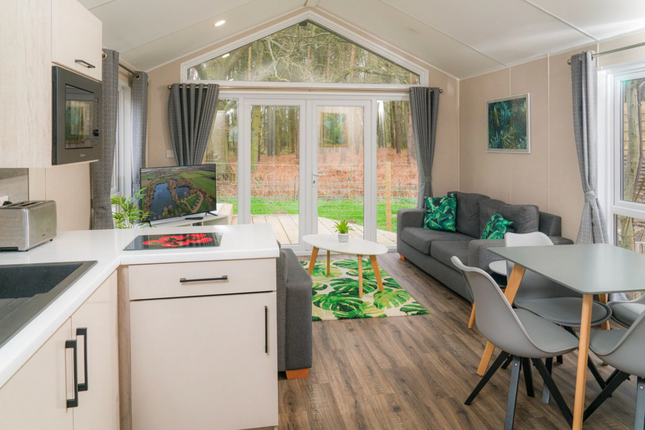 Thumbnail Lodge for sale in Applegrove Lodges, Burniston, Scarborough
