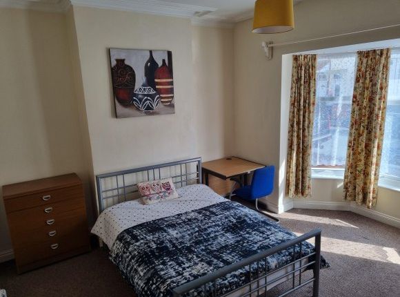 Shared accommodation to rent in Newhampton Road East, Wolverhampton