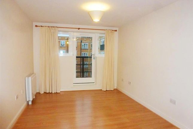132 Ovaltine Court, Ovaltine Drive, KINGS LANGLEY photo 2