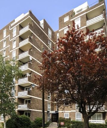 Thumbnail Flat for sale in 18 Thackeray Manor, Sutton