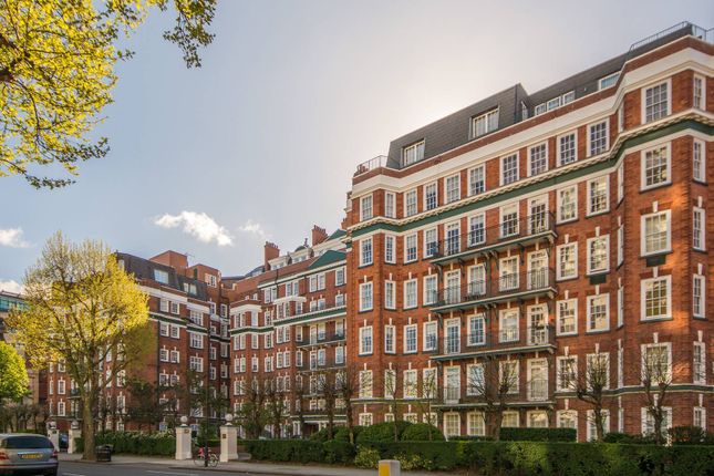 Thumbnail Flat to rent in St Johns Wood Road, St John's Wood, London