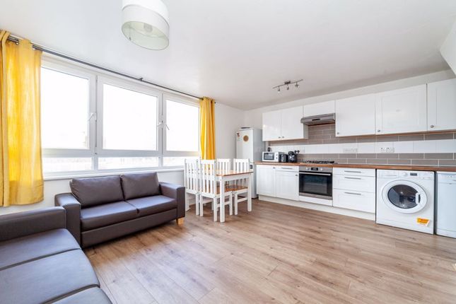 Thumbnail Flat to rent in Sanscroft Court