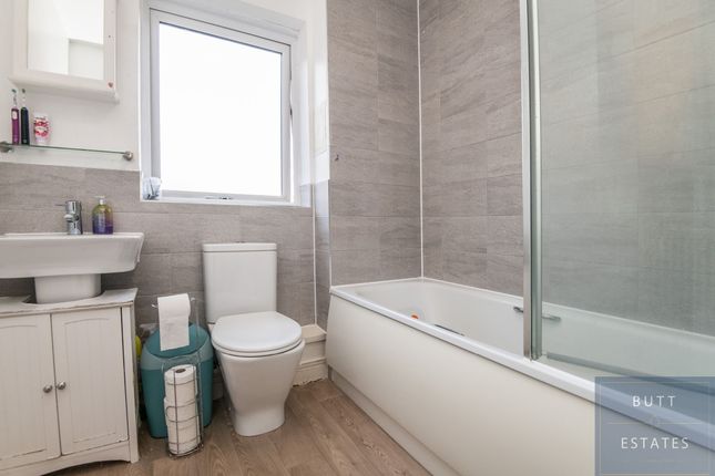 Flat for sale in Staddle Stone Road, Exeter