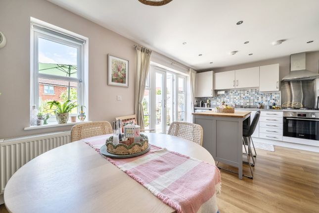 17, Groundstone Way, Corsham photo 4