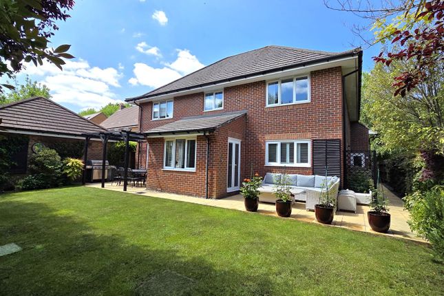 6, Carroll Close, Whiteley photo 2