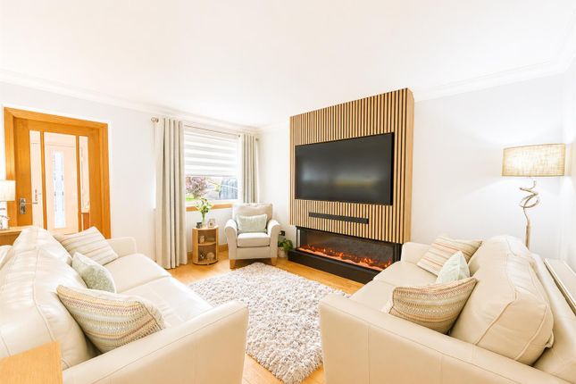 25, Orchard Gardens, Strathaven photo 2