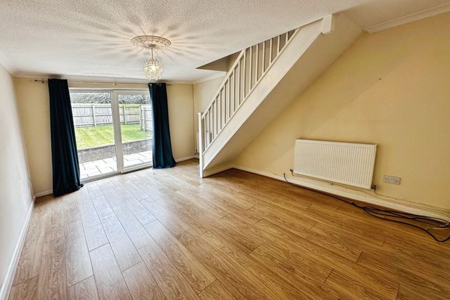 59 Davis Avenue, Bridgend photo 2