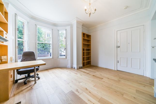 Flat 3, 8, Airlie Gardens, London photo 2