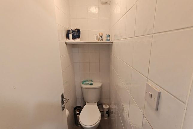 Flat 50, Selman House, London photo 5
