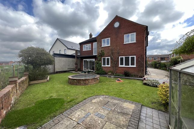 Detached house for sale in Queens View Drive, Waingroves, Ripley