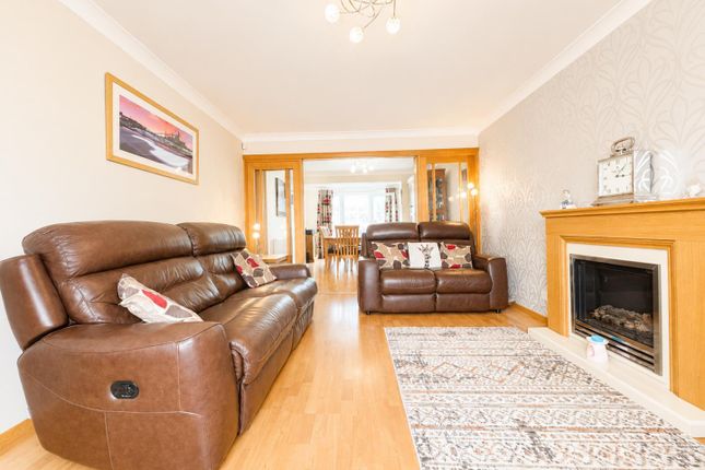 32, Wheatear Lane, Ingleby Barwick photo 3