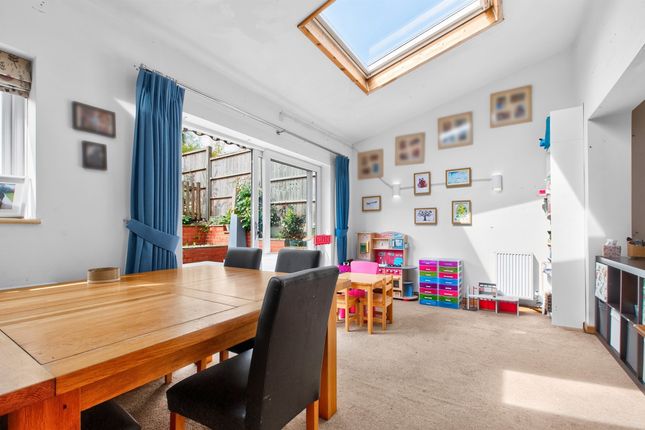 5, The Coppins, St. Albans photo 4